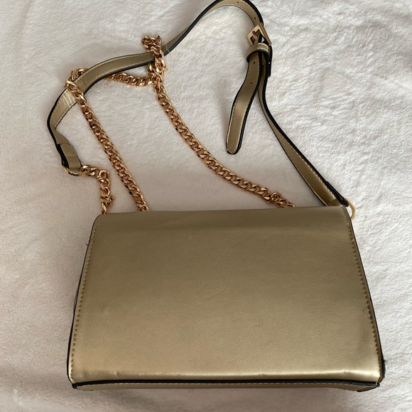 Gold convertible purse - Picture 3 of 7